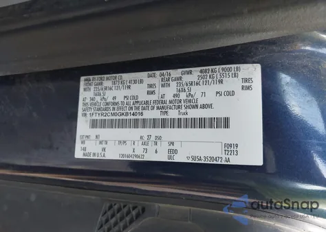 2016 Ford Transit-250 z USA, uszkodzony, nr VIN 1FTYR2CM0GKB14016